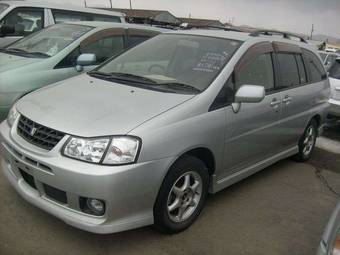 2000 Nissan Liberty Pictures