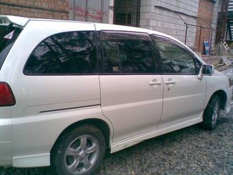 2000 Nissan Liberty Pictures