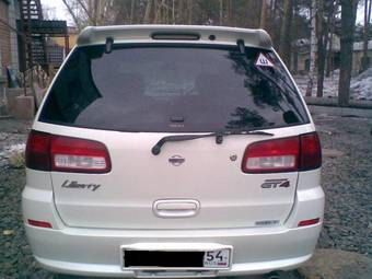 2000 Nissan Liberty Photos