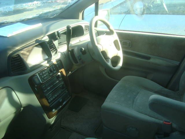 2001 Nissan Liberty