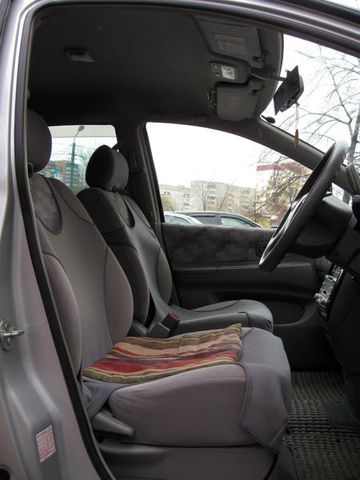 2001 Nissan Liberty