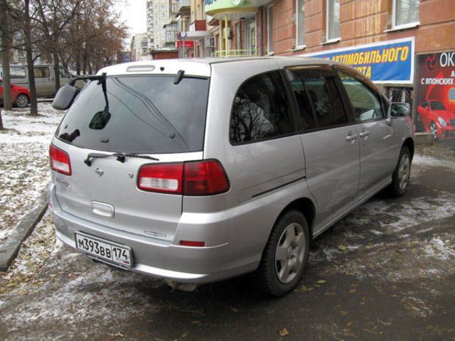 2001 Nissan Liberty