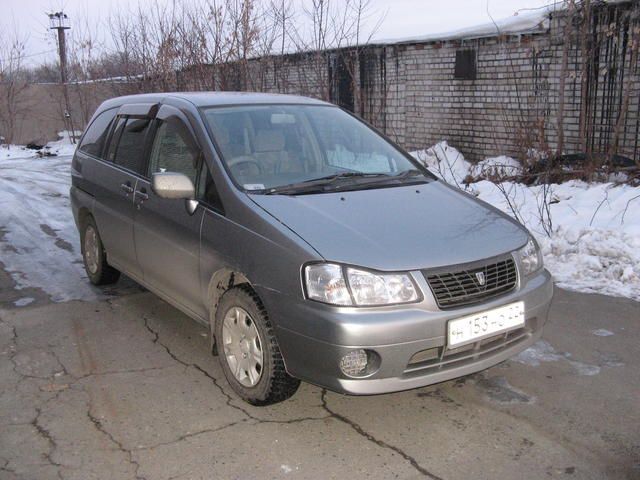 2001 Nissan Liberty