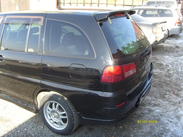 2001 Nissan Liberty