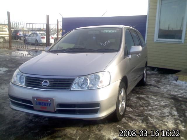 2001 Nissan Liberty