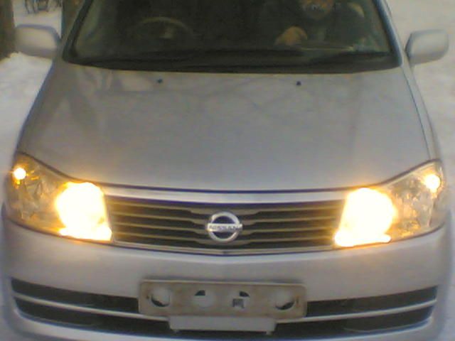 2001 Nissan Liberty