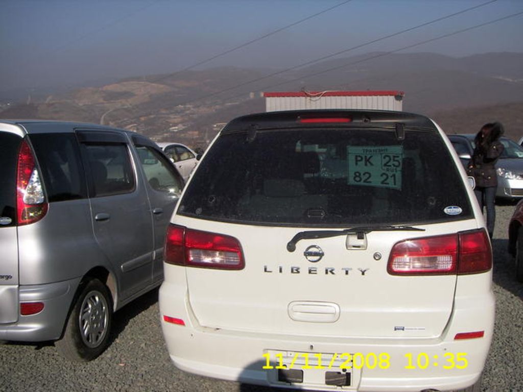 2001 Nissan Liberty
