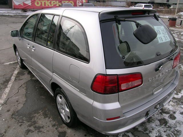 2001 Nissan Liberty