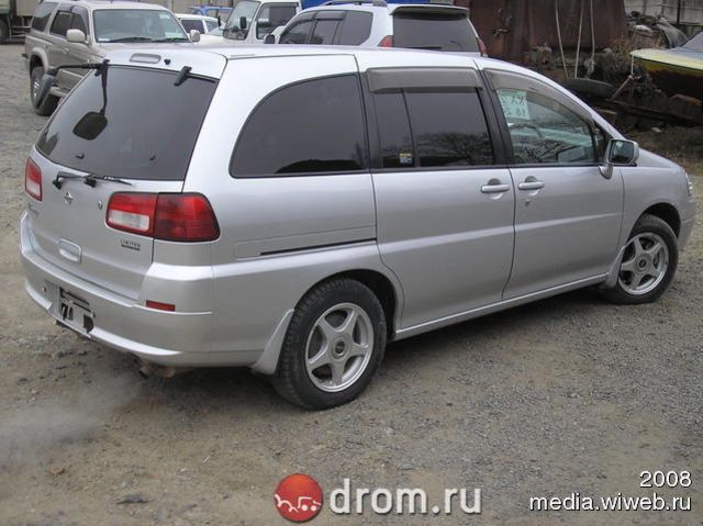 2001 Nissan Liberty