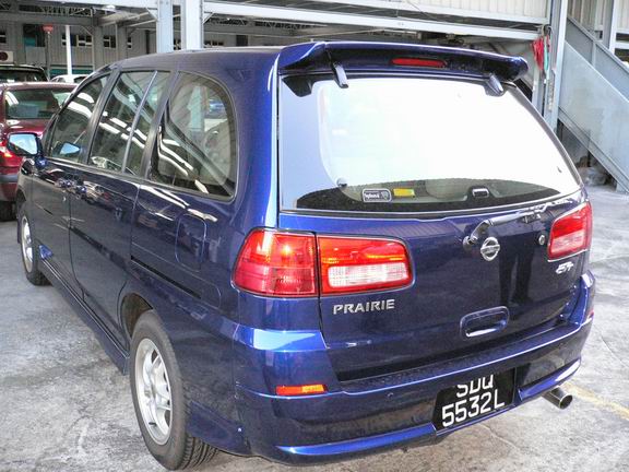 2001 Nissan Liberty Pictures