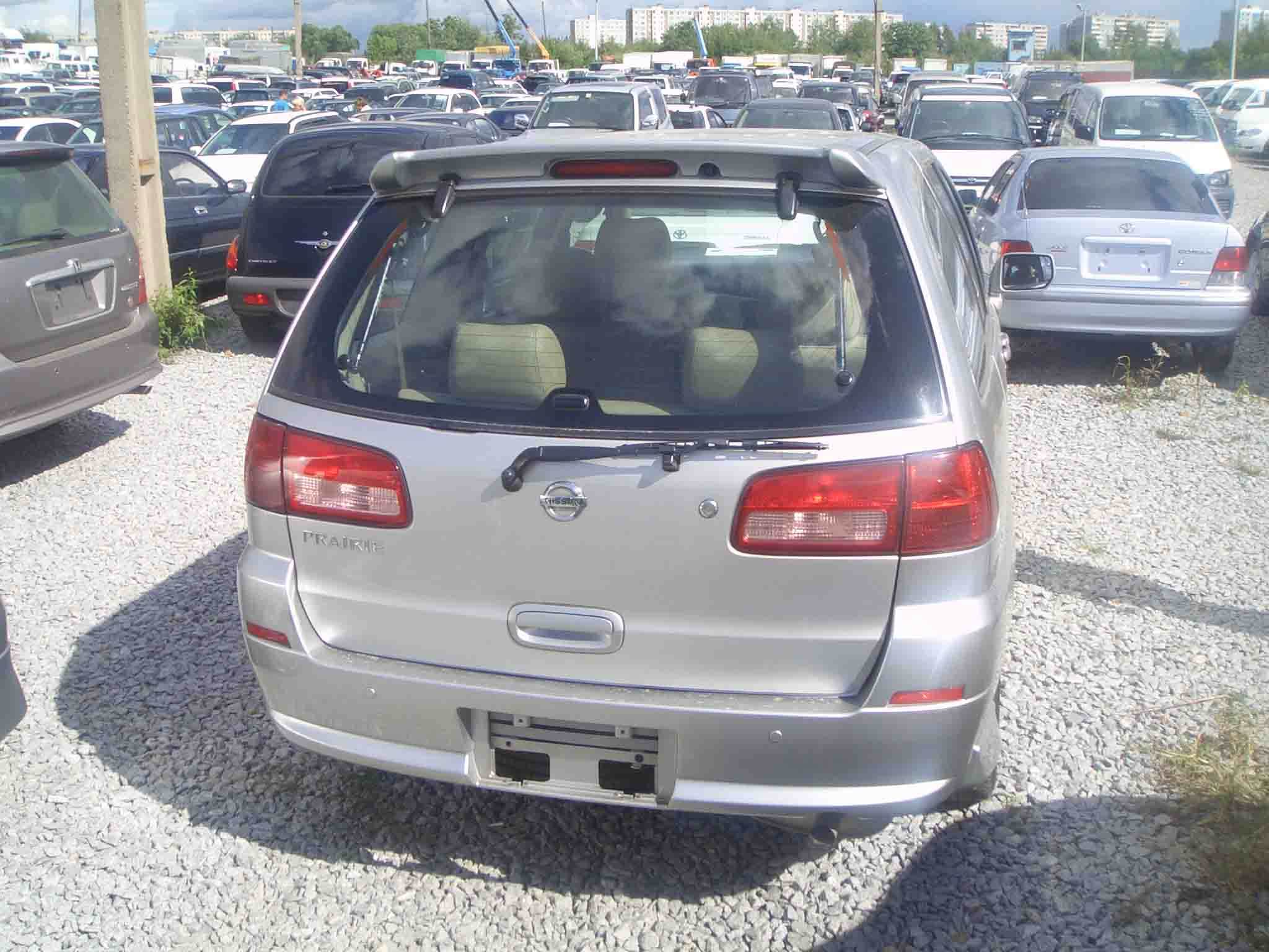 2001 Nissan Liberty Pics