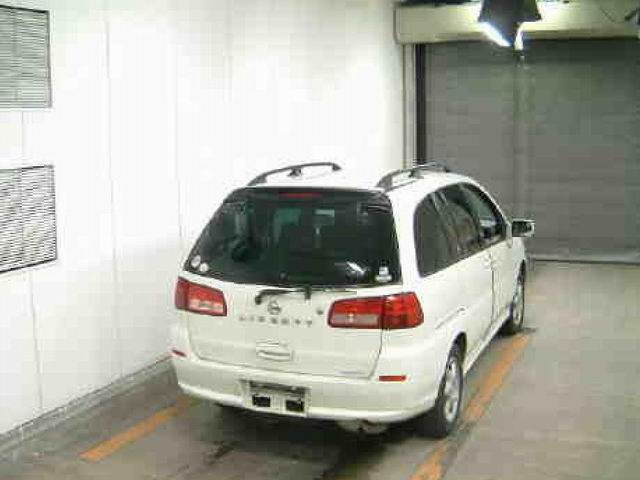 2001 Nissan Liberty Pictures