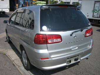 2001 Nissan Liberty Pictures