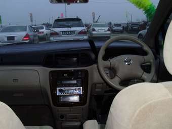 2001 Nissan Liberty Pictures