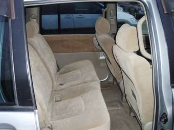 2001 Nissan Liberty Photos