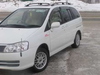 2001 Nissan Liberty Images