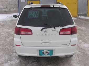 2001 Nissan Liberty Pics