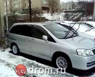 2001 Nissan Liberty Pics