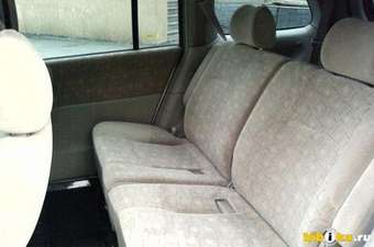 2001 Nissan Liberty Photos