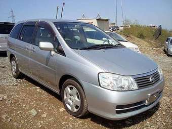 2001 Nissan Liberty Photos