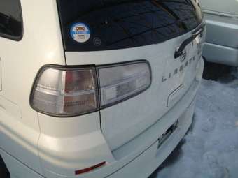 2001 Nissan Liberty Photos