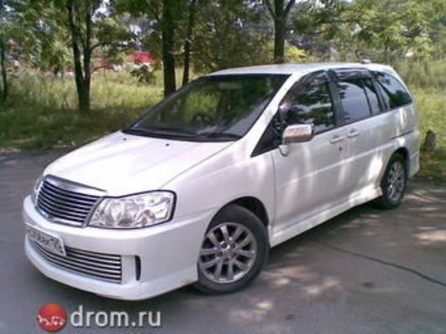 2001 Nissan Liberty