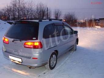 2001 Nissan Liberty Photos