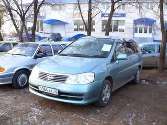 2001 Nissan Liberty Pics