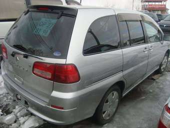2001 Nissan Liberty Photos