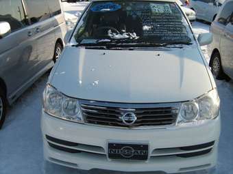 2001 Nissan Liberty Pictures