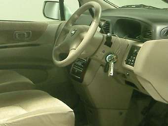2001 Nissan Liberty Images