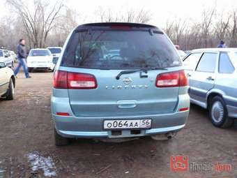2001 Nissan Liberty Pics