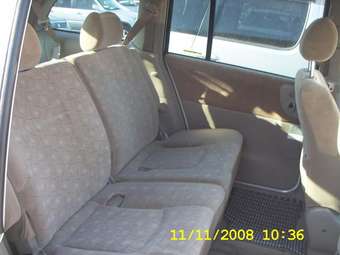 2001 Nissan Liberty Pictures