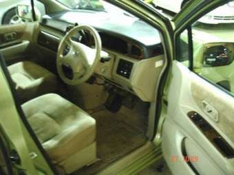 2001 Nissan Liberty Images