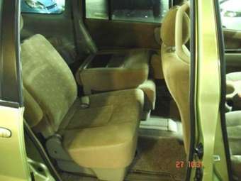 2001 Nissan Liberty Pictures