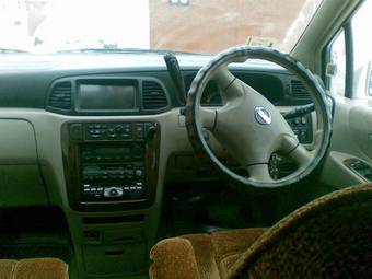 2001 Nissan Liberty Pictures