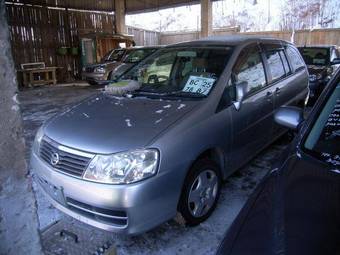 2001 Nissan Liberty Photos