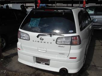 2001 Nissan Liberty Pics