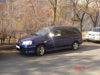 2001 Nissan Liberty Pictures