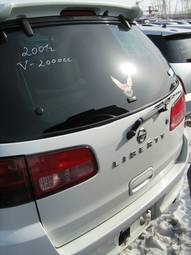 2001 Nissan Liberty Photos