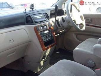 2001 Nissan Liberty Photos