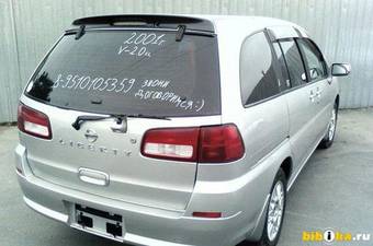 2001 Nissan Liberty Pictures