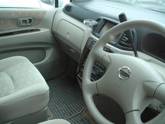2001 Nissan Liberty Photos