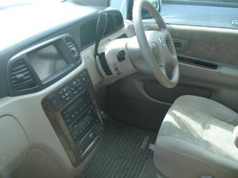 2001 Nissan Liberty Photos