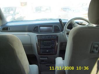 2001 Nissan Liberty Pictures