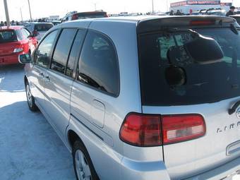 2001 Nissan Liberty Pictures