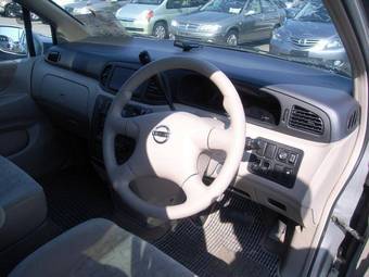 2001 Nissan Liberty Pictures