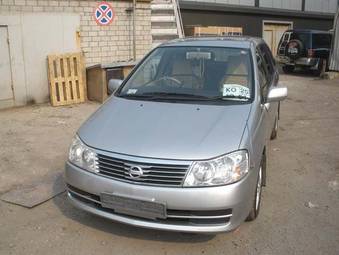 2001 Nissan Liberty Photos