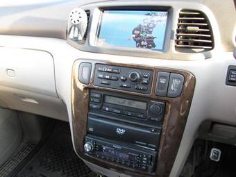 2001 Nissan Liberty Photos