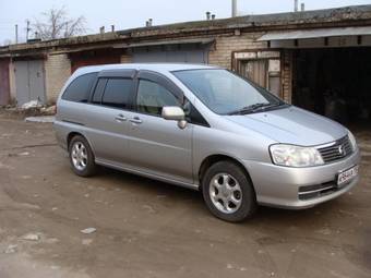 2001 Nissan Liberty Pictures